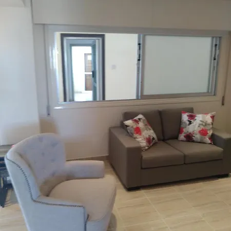 Luxury 2 Bedroom Central Apartment