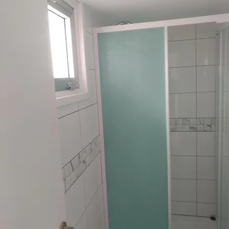 Luxury 2 Bedroom Central Apartment *
