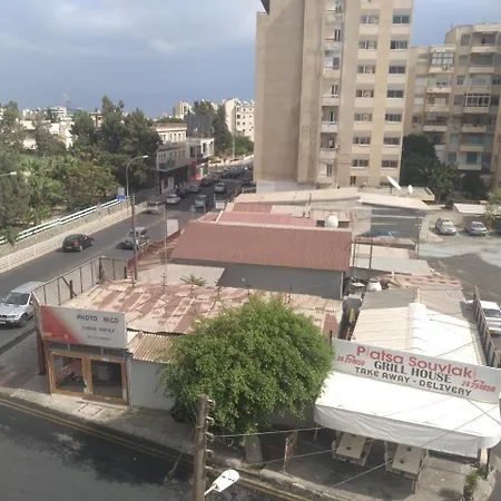 Luxury 2 Bedroom Central Apartment Larnaca