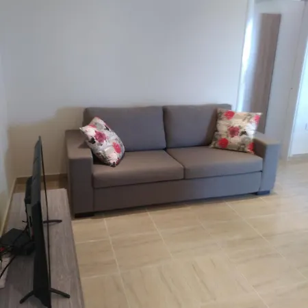 Luxury 2 Bedroom Central *