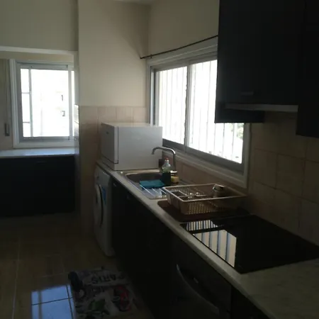 Luxury 2 Bedroom Central لارنكا