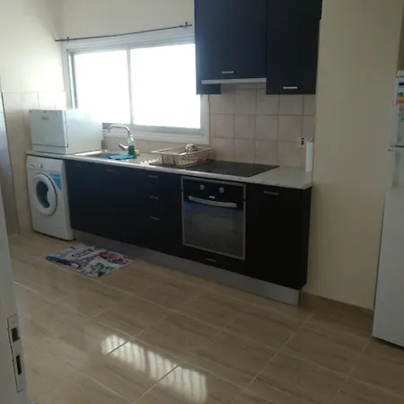 Luxury 2 Bedroom Central アパート ラルナカ