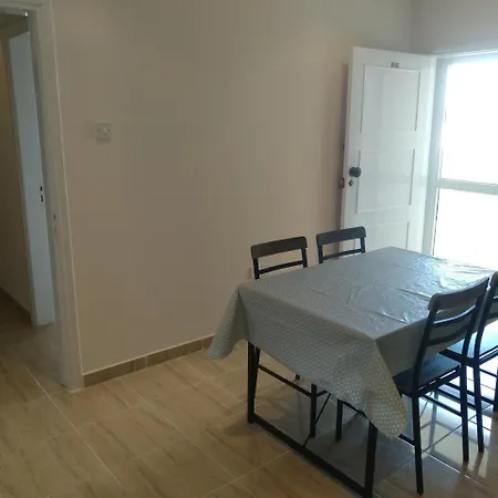 Luxury 2 Bedroom Central Apartmán